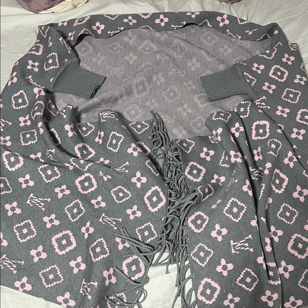 Gray and Pink Patterned Women's wrap cardigan